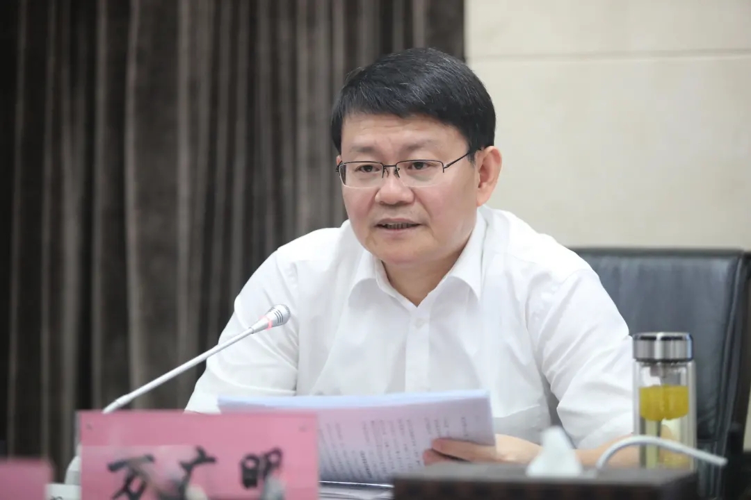万广明在南昌城市米兰网页版集团调研